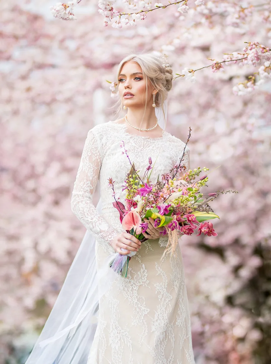 Bride with an elegant styled look on her wedding day